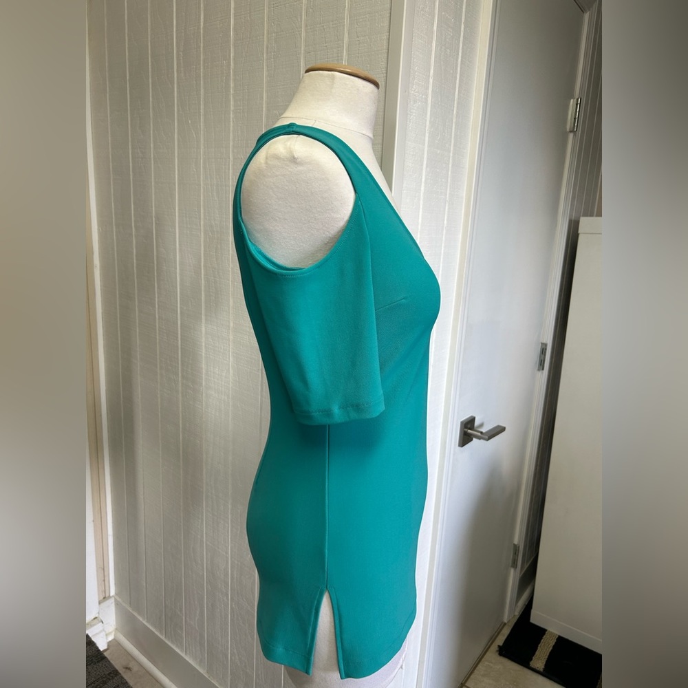 Boston Proper cold Shoulder Top - Picture 3 of 5